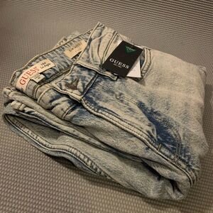 NWT Guess Jeans Size 32 Slim Tapered Finnley